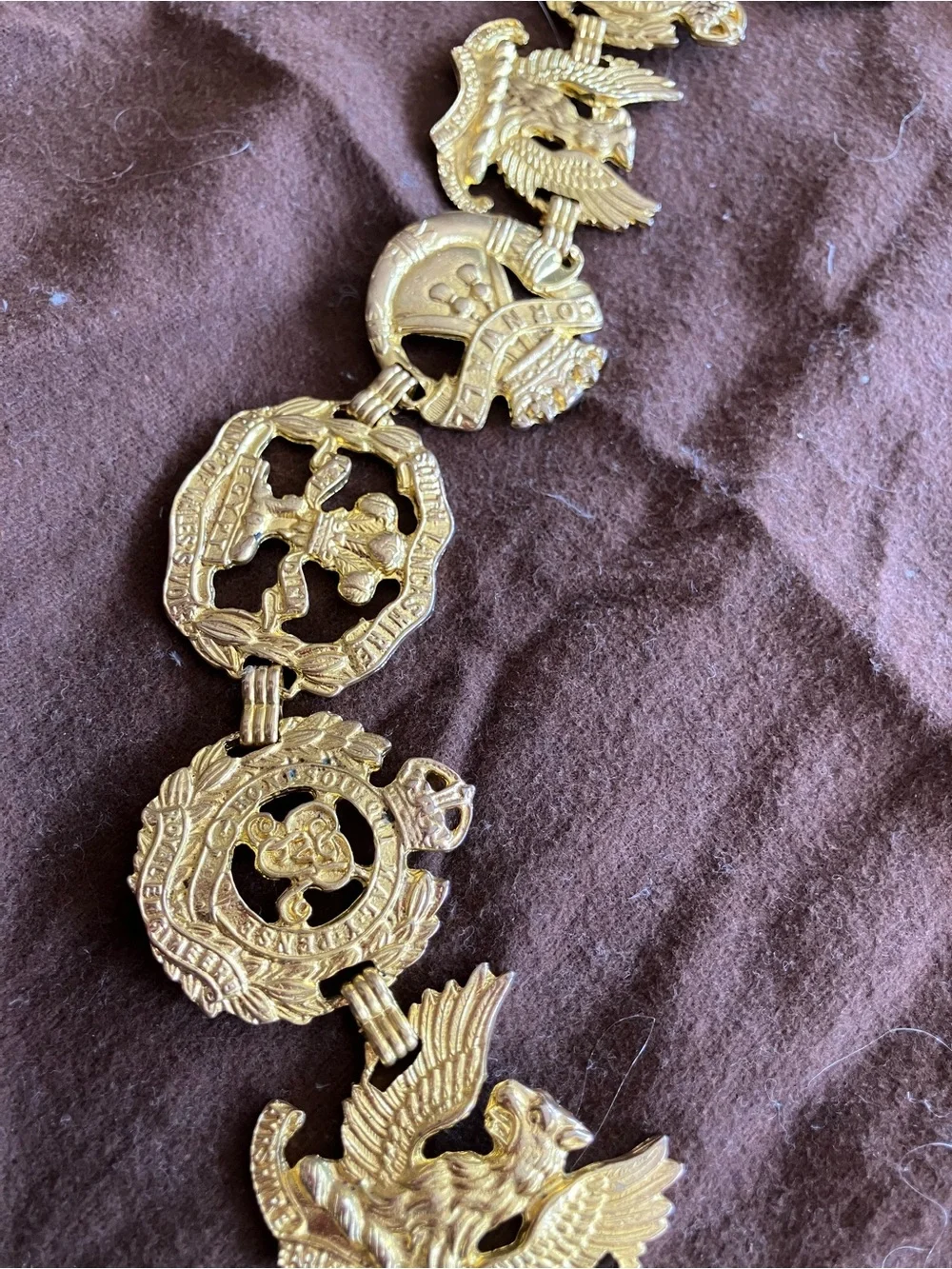 Gold-Tone Decorative Link Belt with Eagle and Medallion Motifs